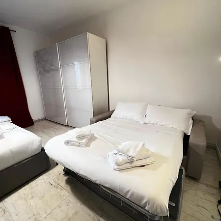 Cozy Libia Rome